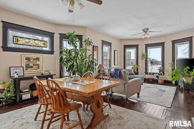 958 N 2ND Street, Springfield, IL 62702