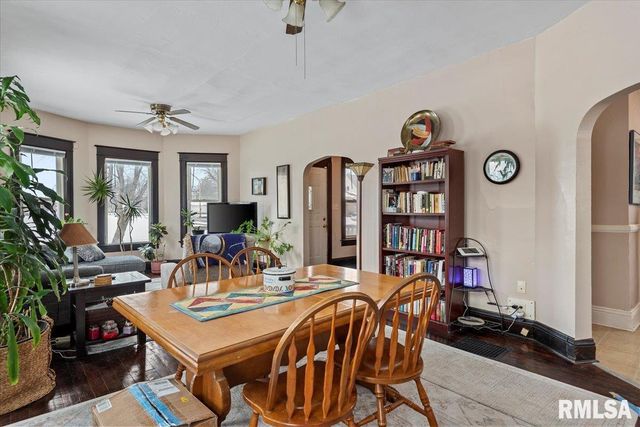 958 N 2ND Street, Springfield, IL 62702