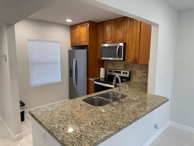 7605 NW 5th Court 208, Margate, FL 33063
