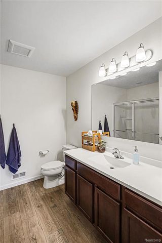 2824 Somerset Street, Lapeer, MI 48446