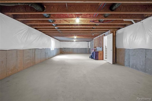2824 Somerset Street, Lapeer, MI 48446
