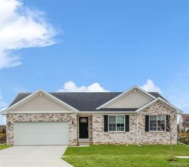 2824 Somerset Street, Lapeer, MI 48446
