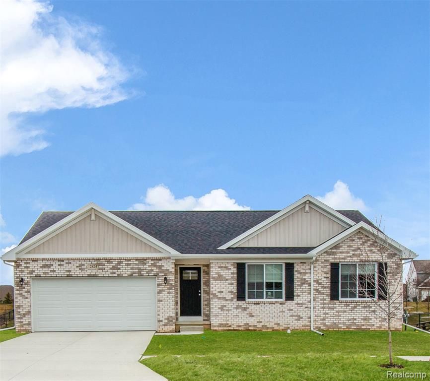 2824 Somerset Street, Lapeer, MI 48446