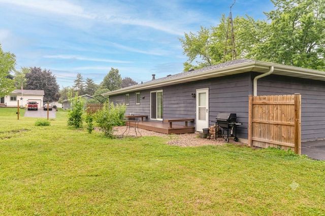 6237 238th AVENUE, Salem, WI 53168