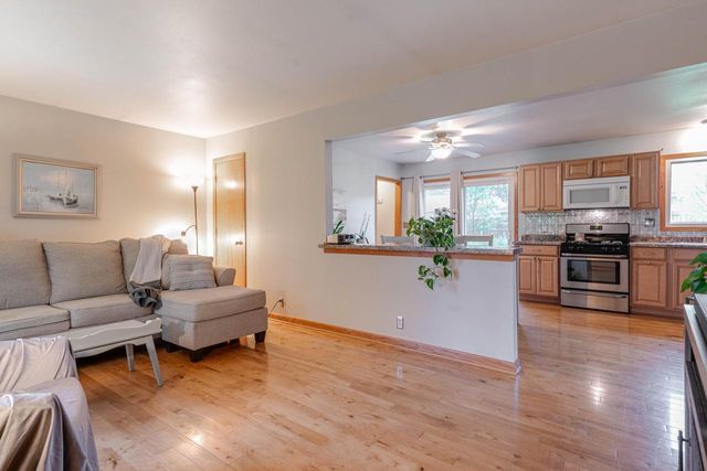 6237 238th AVENUE, Salem, WI 53168