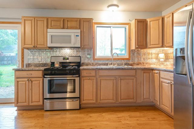 6237 238th AVENUE, Salem, WI 53168