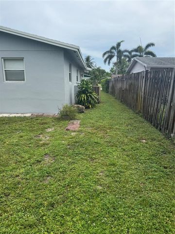 4361 NW 15th St, Lauderhill, FL 33313