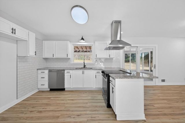 2569 Poplar Street, Snellville, GA 30078