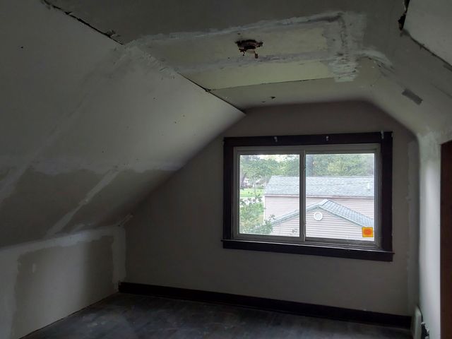 411 N Union Street, Hobart, IN 46342