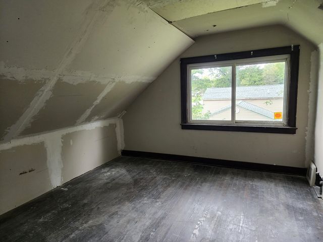 411 N Union Street, Hobart, IN 46342