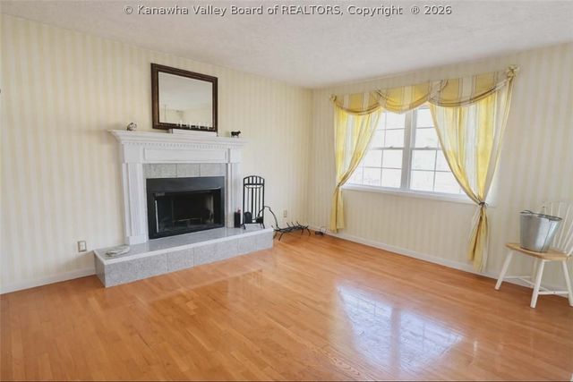 1915 Pinewood Drive, Charleston, WV 25320