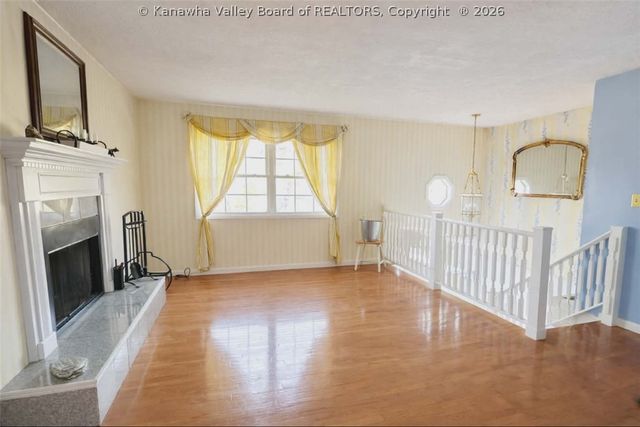 1915 Pinewood Drive, Charleston, WV 25320