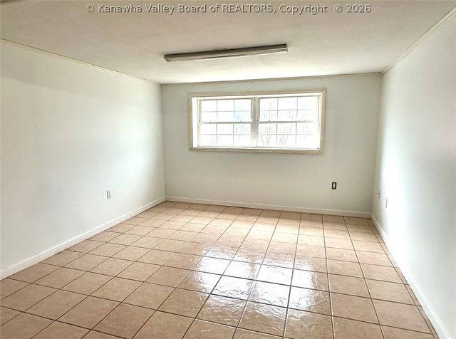 1915 Pinewood Drive, Charleston, WV 25320