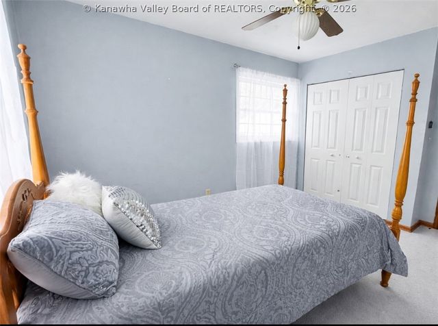 1915 Pinewood Drive, Charleston, WV 25320