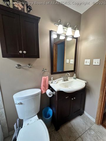 1915 Pinewood Drive, Charleston, WV 25320