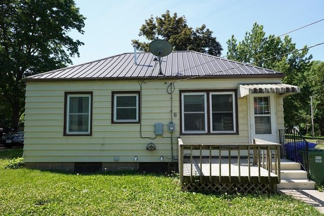 307 1st Avenue, Charles City, IA 50616