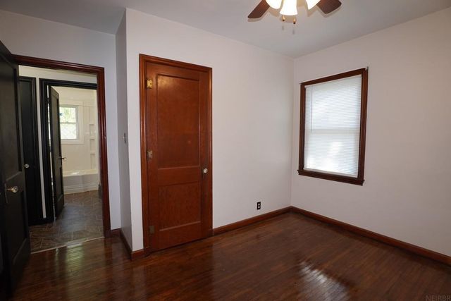 307 1st Avenue, Charles City, IA 50616