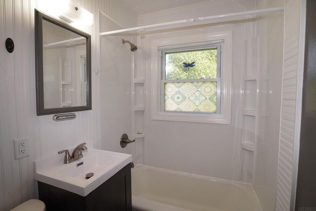 307 1st Avenue, Charles City, IA 50616