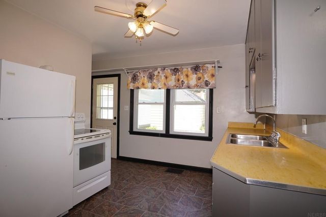 307 1st Avenue, Charles City, IA 50616
