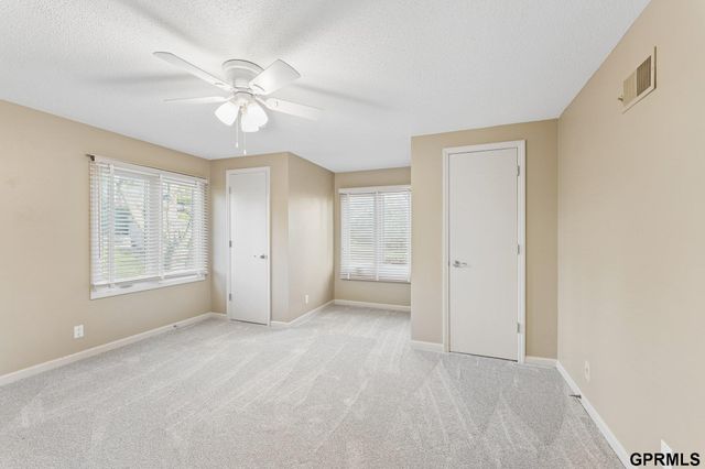 9723 Fieldcrest Drive, Omaha, NE 68114