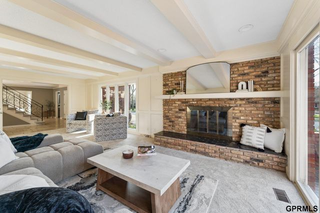9723 Fieldcrest Drive, Omaha, NE 68114