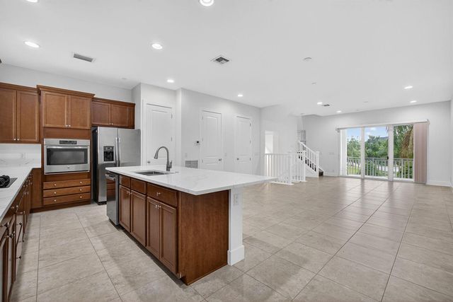 7089 Edison Place, Palm Beach Gardens, FL 33418