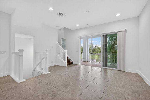 7089 Edison Place, Palm Beach Gardens, FL 33418