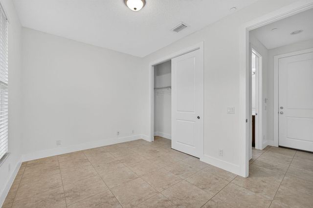 7089 Edison Place, Palm Beach Gardens, FL 33418