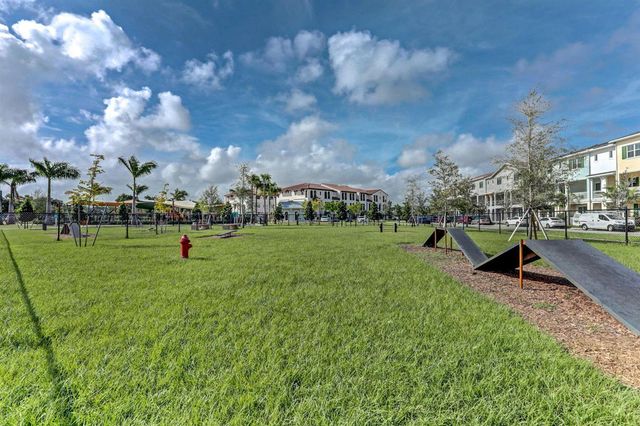 7089 Edison Place, Palm Beach Gardens, FL 33418