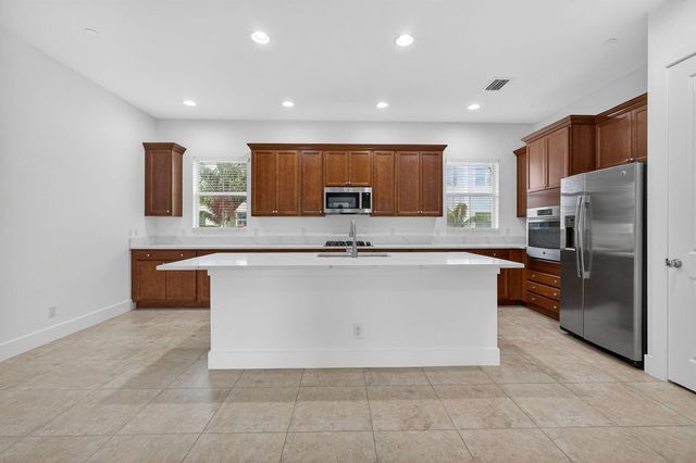 7089 Edison Place, Palm Beach Gardens, FL 33418