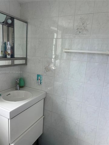 1820 James Ave 4E, Miami Beach, FL 33139