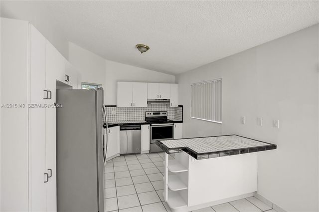 11854 SW 210th St x, Miami, FL 33177