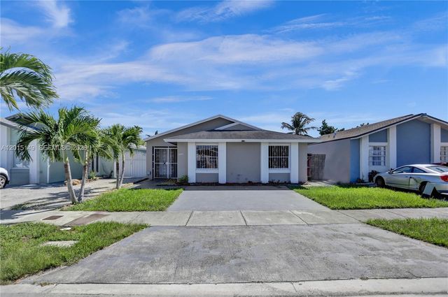 11854 SW 210th St x, Miami, FL 33177