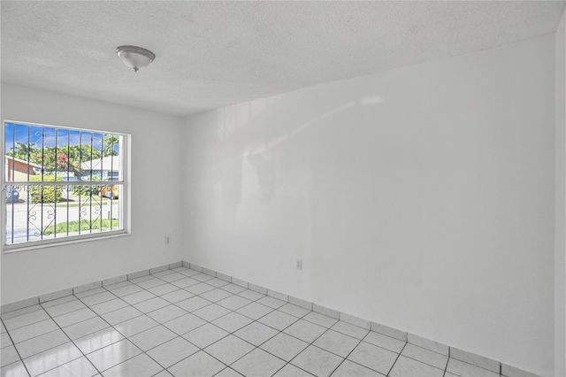 11854 SW 210th St x, Miami, FL 33177