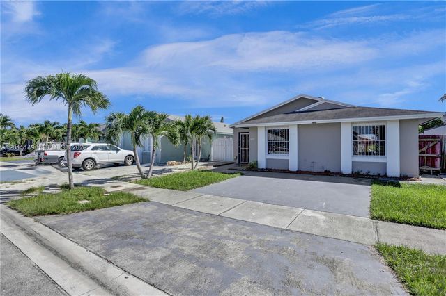 11854 SW 210th St x, Miami, FL 33177