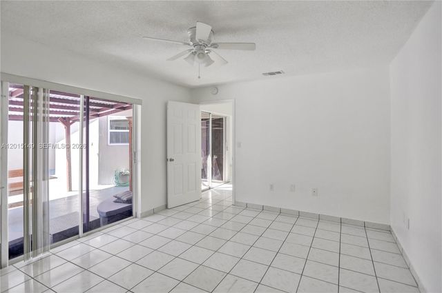 11854 SW 210th St x, Miami, FL 33177