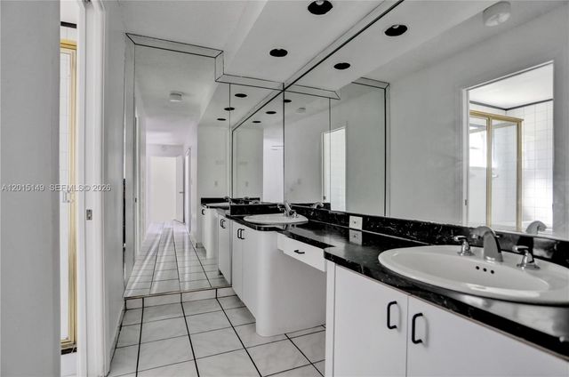 11854 SW 210th St x, Miami, FL 33177