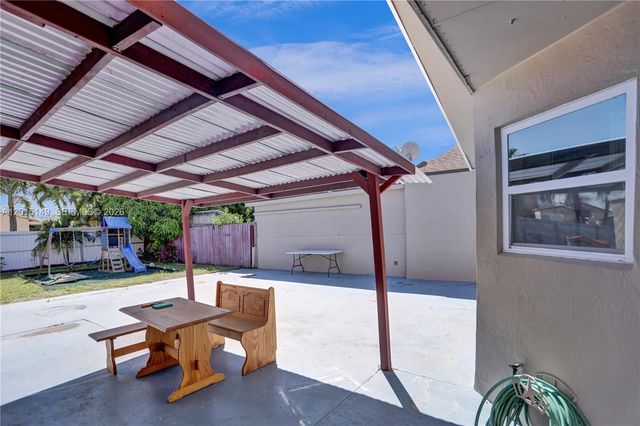 11854 SW 210th St x, Miami, FL 33177
