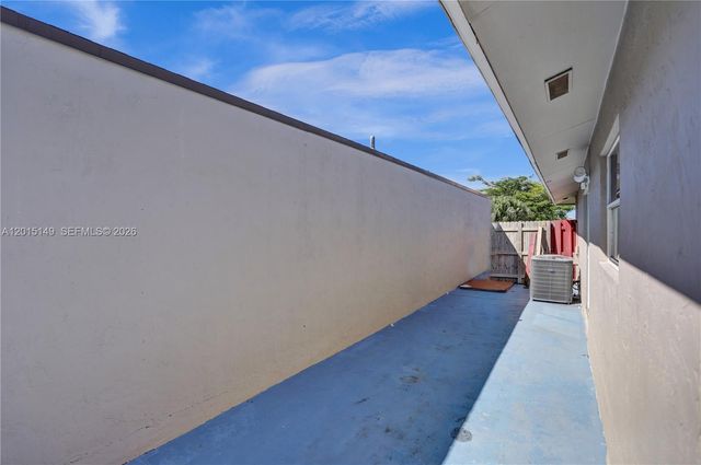 11854 SW 210th St x, Miami, FL 33177