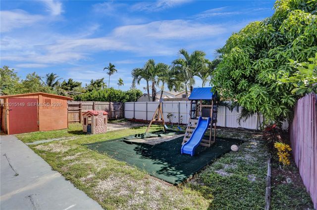 11854 SW 210th St x, Miami, FL 33177