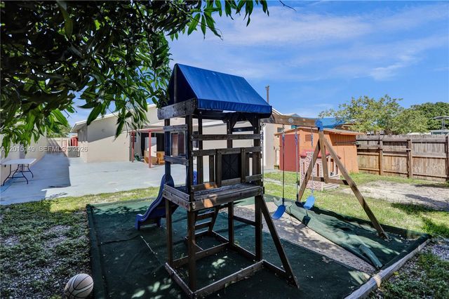 11854 SW 210th St x, Miami, FL 33177