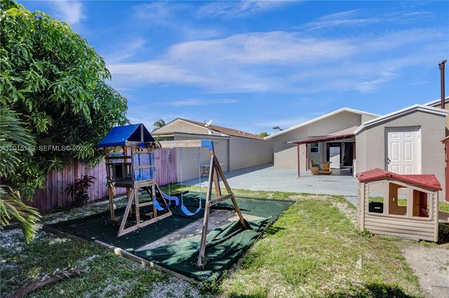 11854 SW 210th St x, Miami, FL 33177