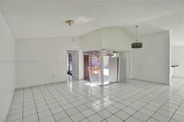 11854 SW 210th St x, Miami, FL 33177