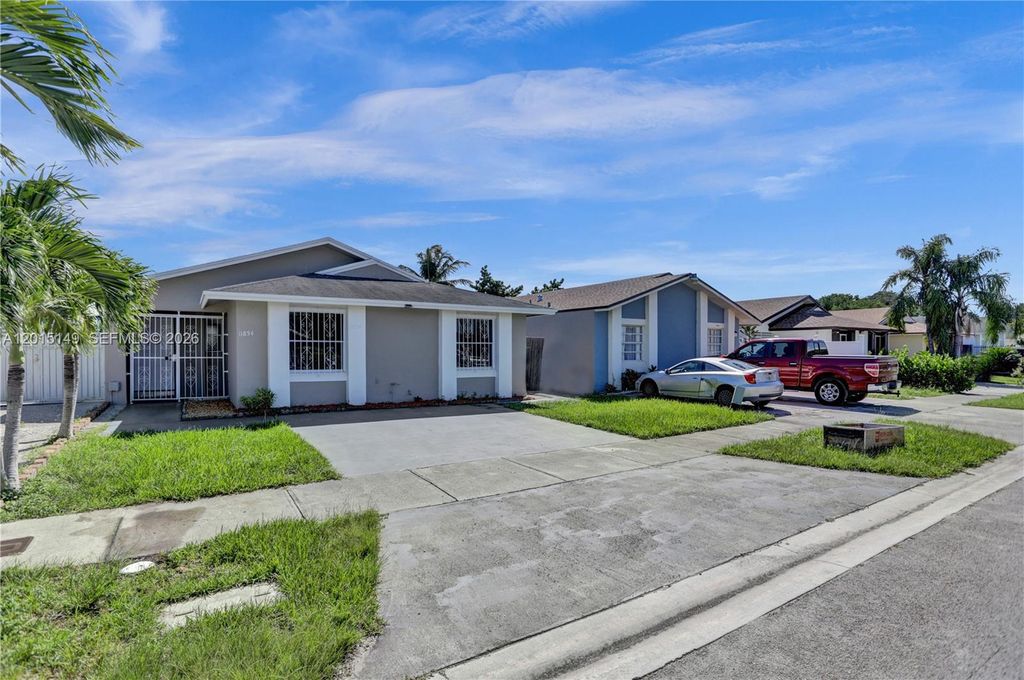 11854 SW 210th St x, Miami, FL 33177