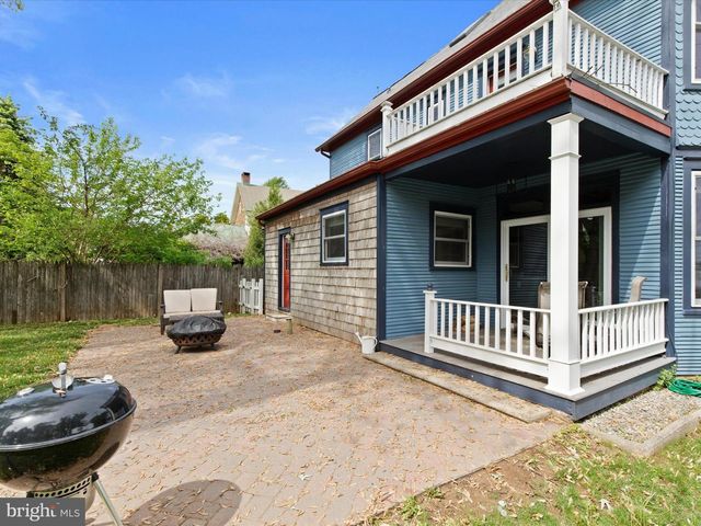 24 S MAIN ST, Stewartstown, PA 17363