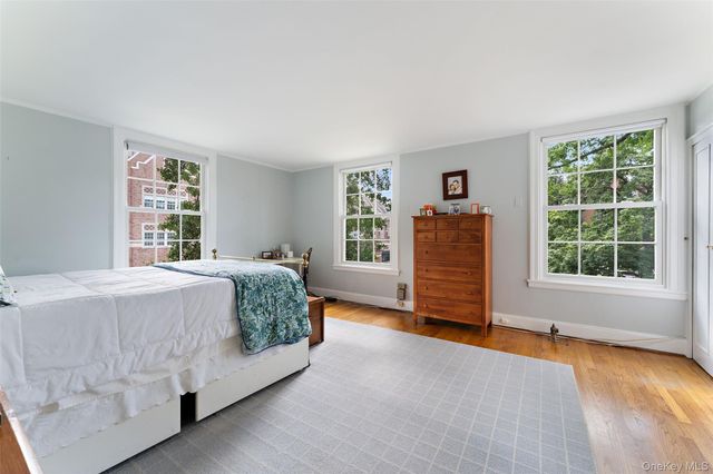 41 Garden Avenue, Bronxville, NY 10708