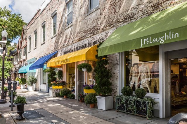 41 Garden Avenue, Bronxville, NY 10708