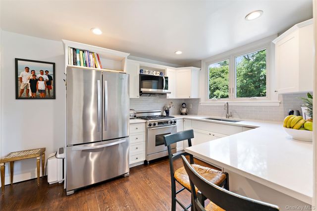 41 Garden Avenue, Bronxville, NY 10708