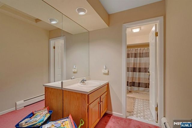 7 S Maple Avenue 7B, Park Ridge, NJ 07656