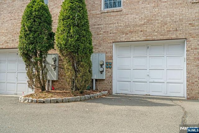 7 S Maple Avenue 7B, Park Ridge, NJ 07656